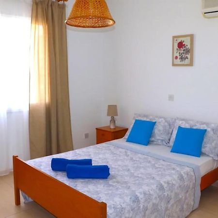 Central 2 Bedroom Apartment In Kato Paphos ภายนอก รูปภาพ