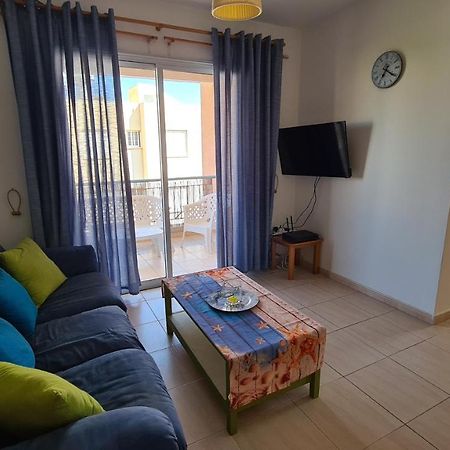 Central 2 Bedroom Apartment In Kato Paphos ภายนอก รูปภาพ