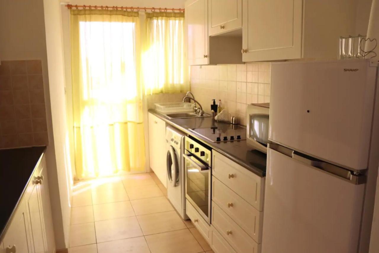 Central 2 Bedroom Apartment In Kato Paphos ภายนอก รูปภาพ