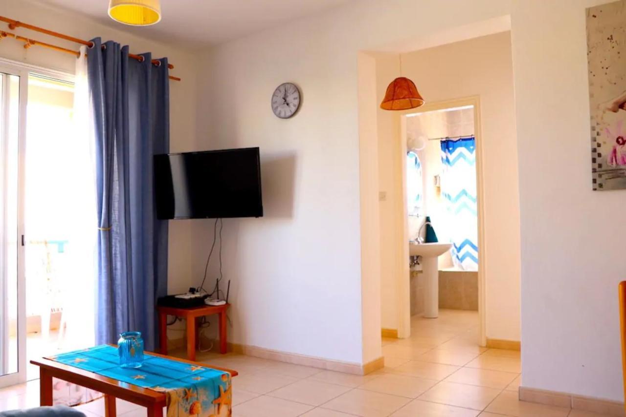 Central 2 Bedroom Apartment In Kato Paphos ภายนอก รูปภาพ